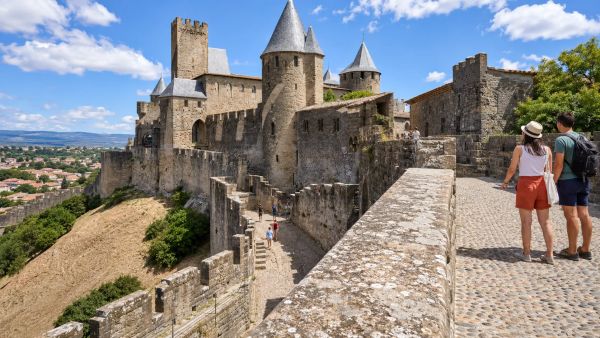 Cité de Carcassonne : explorez l'histoire de ses remparts et châteaux